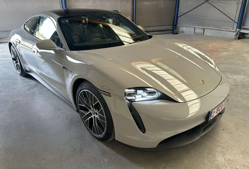 Porsche Taycan 93.4 kWh Taycan