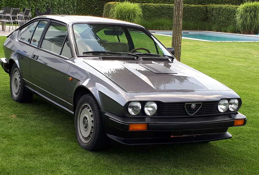 Alfa Romeo GTV6 - 2.5 litres