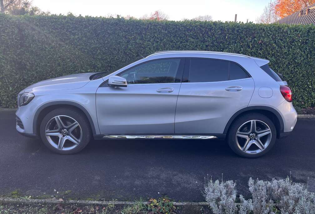 Mercedes-Benz GLA 180 7G-DCT AMG Line