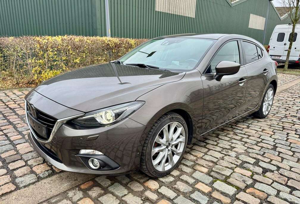 Mazda 1.5D 1r Main 121.000 km Carnet Auto Xenon Cuir Bos
