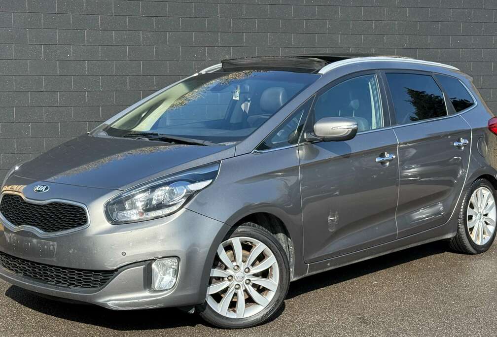 Kia 1.7 CRDI+7 PLACES+AIRCO+NAVI+CAMERA+CUIR+TOIT OUVR