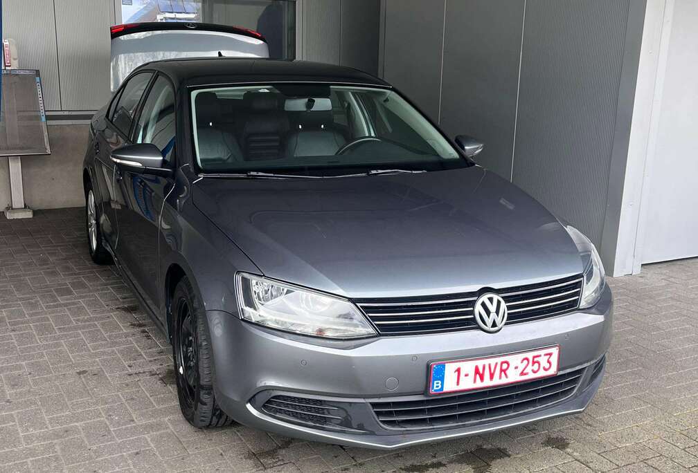 Volkswagen Jetta 1.6 CR TDi Comfortline DSG