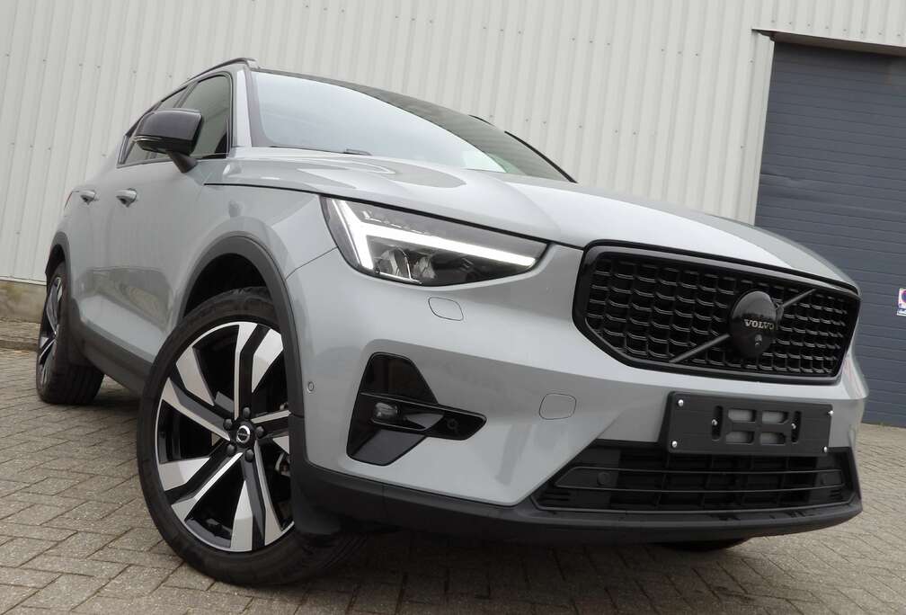 Volvo XC40 2.0 B3 MHEV Ultimate