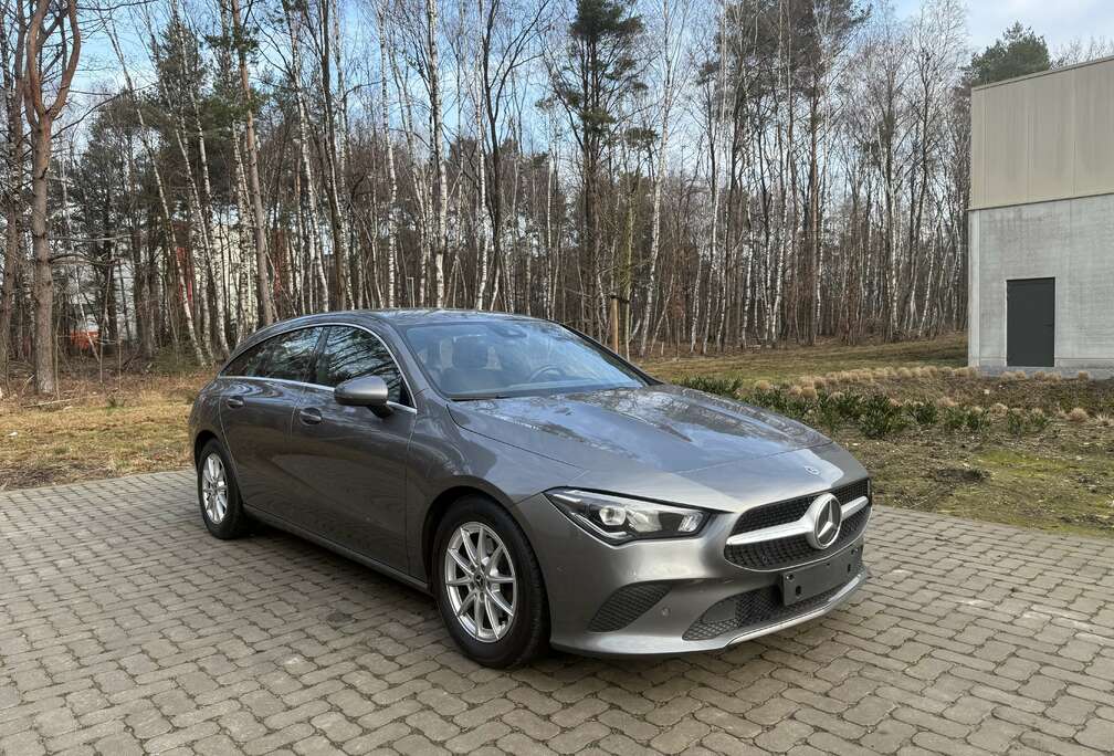 Mercedes-Benz CLA 180 Business Solution Essential