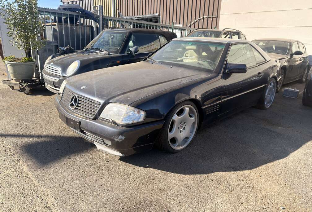 Mercedes-Benz R129