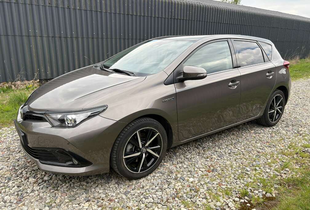 Toyota 1.8i HSD-CVT*STYLE*GPS+CAMERA