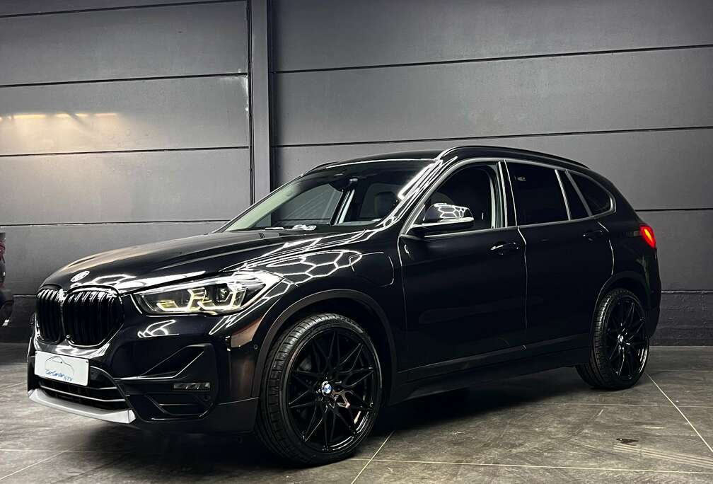 BMW xDrive25e Hybride / All Black / Full options /