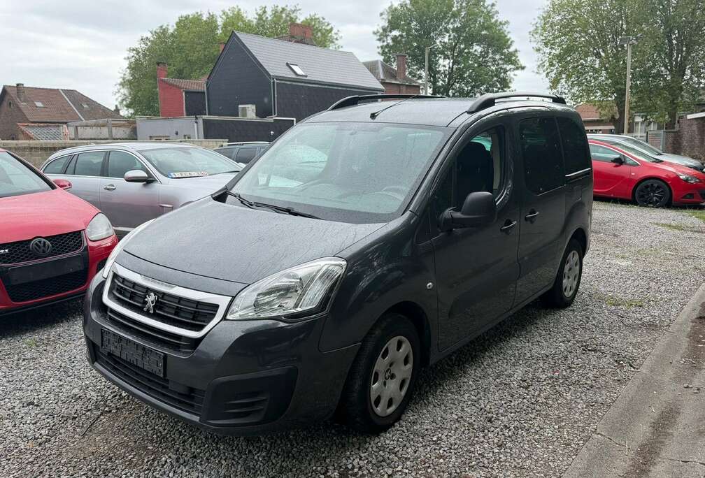 Peugeot 1.6 HDI  Style 7place