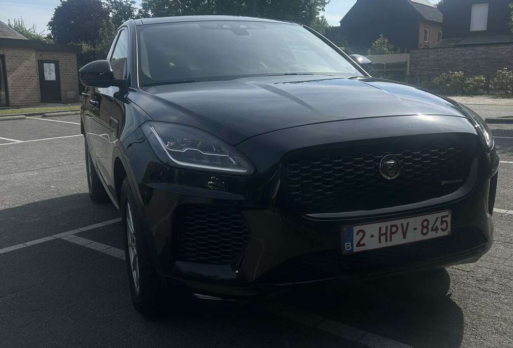 Jaguar D150 R-Dynamic