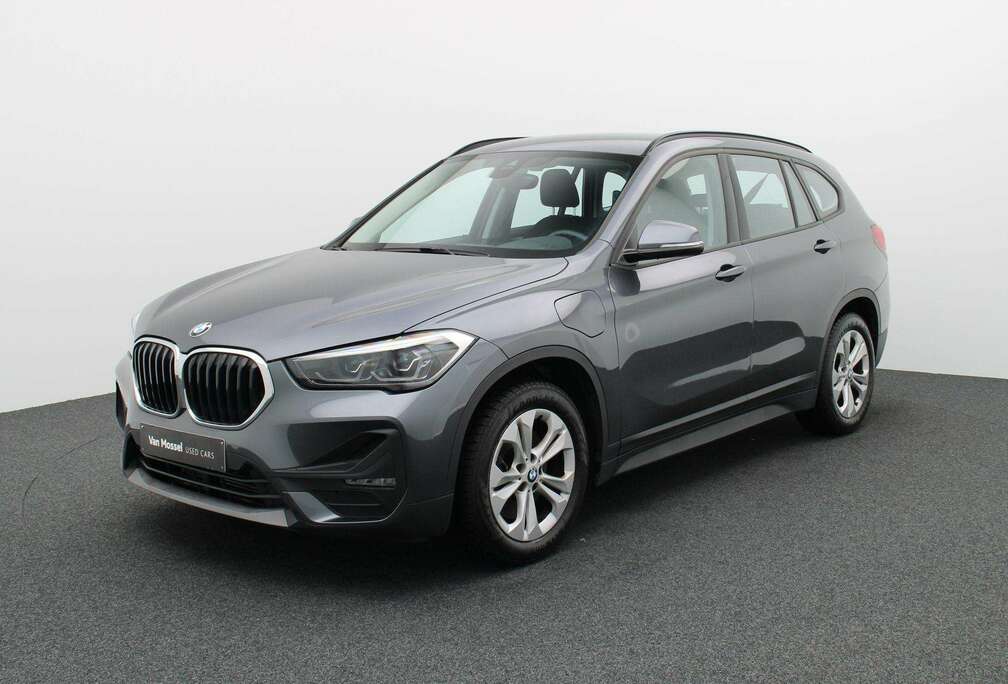 BMW xDrive25e (162 kW)