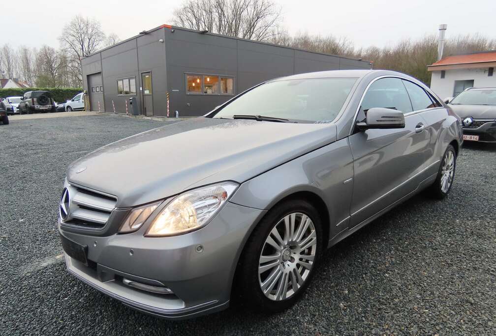 Mercedes-Benz E 220 CDI DPF Coupe BlueEFFICIENCY Elegance