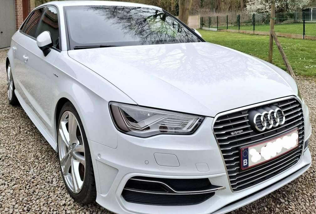 Audi Sportback e-tron 1.4 TFSI Sline