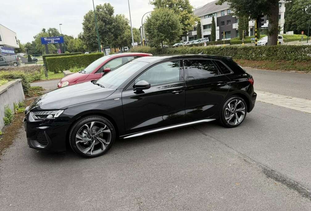 Audi Sportback 35 TFSI S line tronic