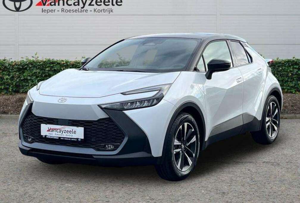 Toyota Dynamic Plus Bi-Tone+cam+gps+sens V+A