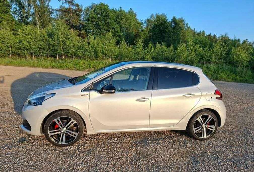 Peugeot 208 1.0i Access