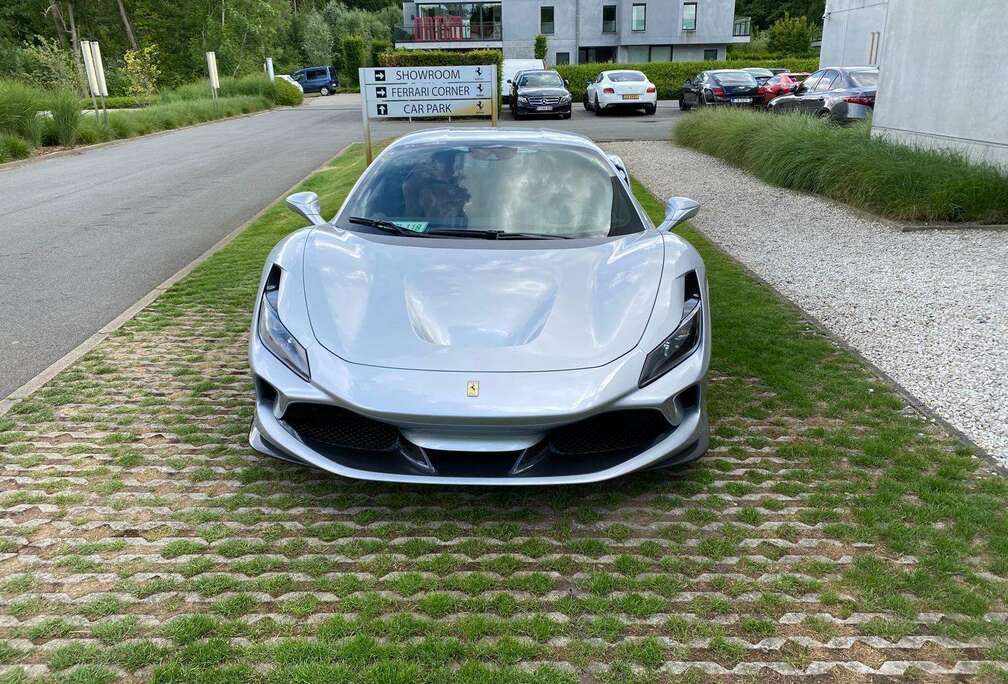Ferrari F8 Tributo 3.9 V8 BiTurbo F1 (EU6c)