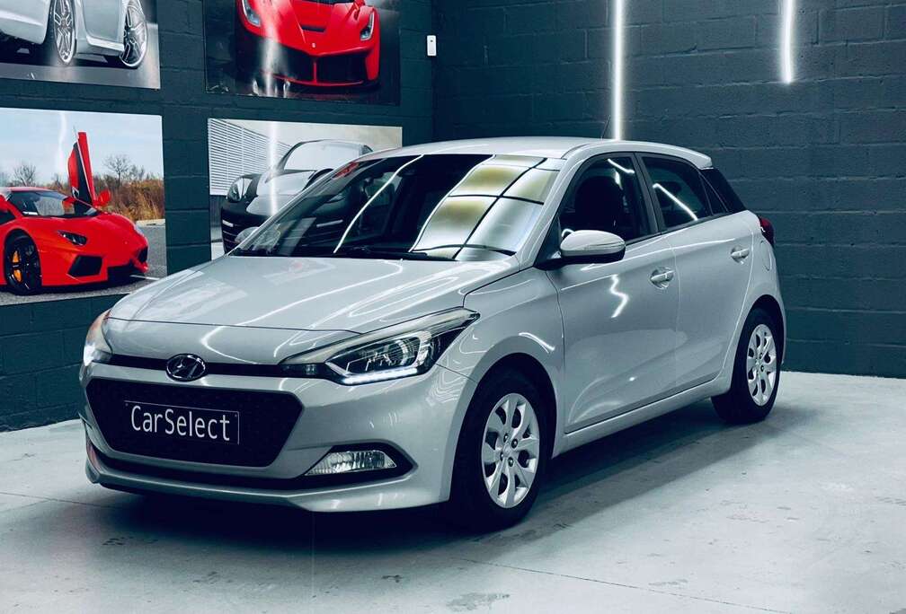 Hyundai 1.1 CRDi - capteur stationnement - bluetooth