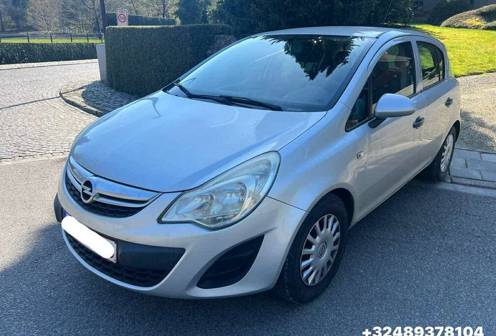 Opel Corsa 1.0i Essentia