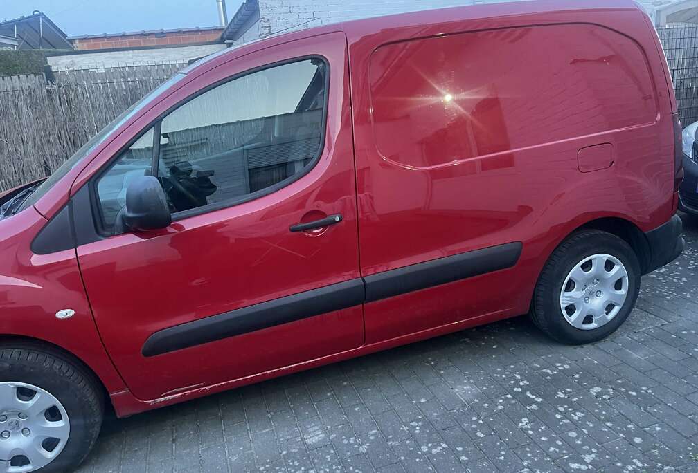 Peugeot 1.6i L1H1 Confort 120