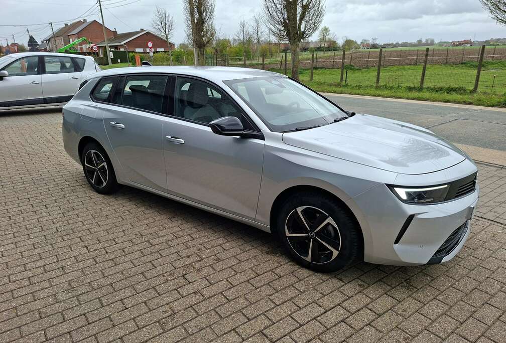 Opel Astra Sports Tourer 1.2 Turbo Edition S/S