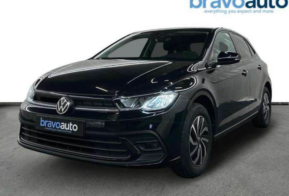 Volkswagen Life  carplay  camera  LED