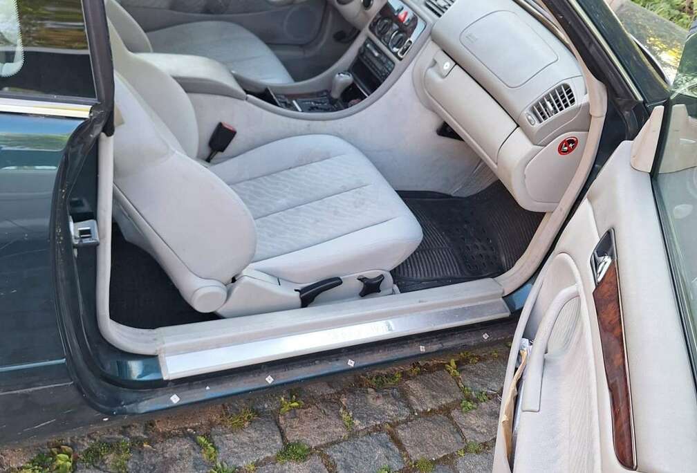 Mercedes-Benz numr contact +32490259975