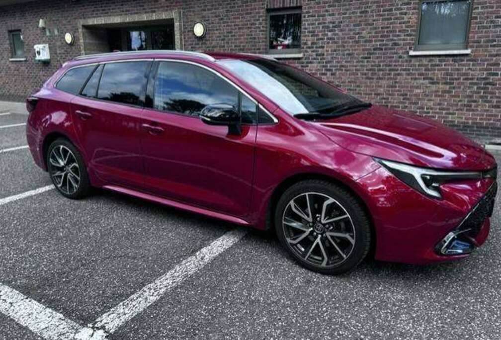 Toyota Corolla TS Hybrid 2.0 Premium e-CVT Premium 196Pk-Carplay-Elek Koffer-Sportzetels-Zetelverwarming-FACELIFT