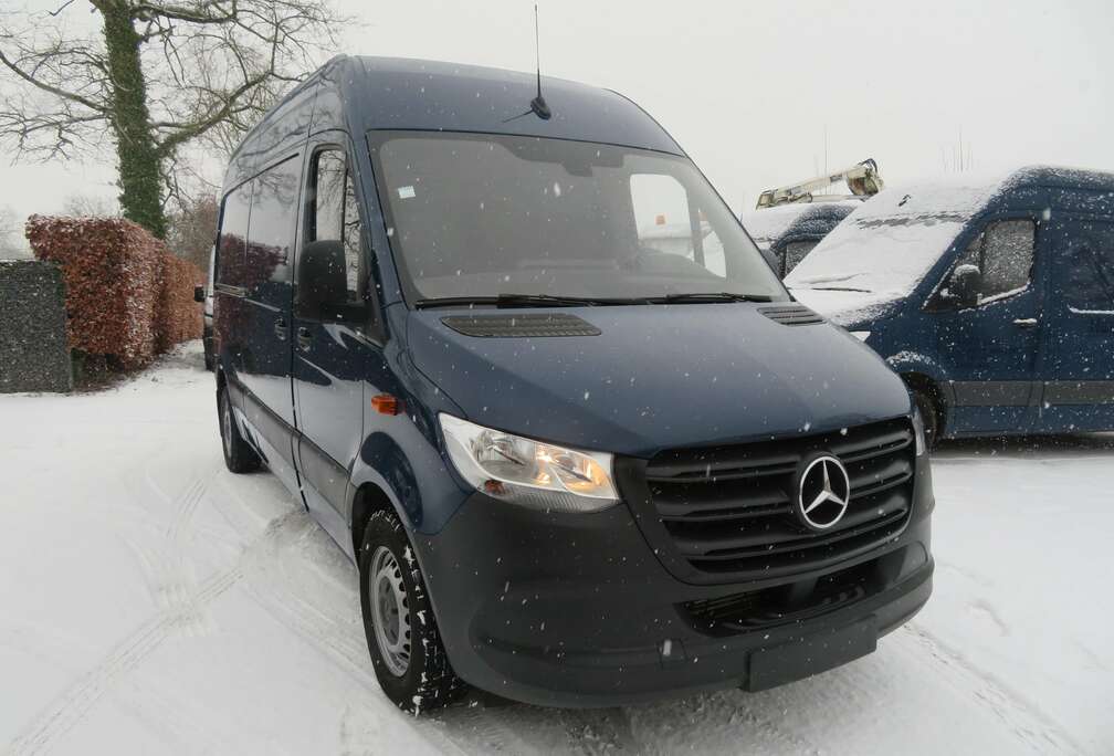 Mercedes-Benz 311CDi - FWD - A2H2