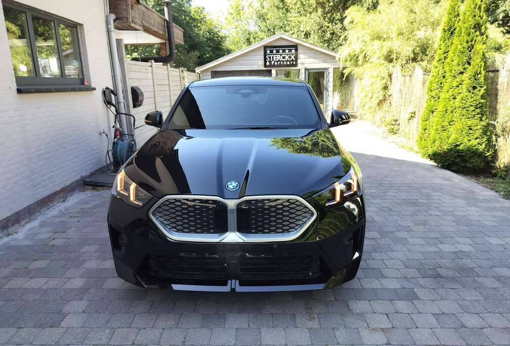 BMW iX2 66.5 kWh eDrive20