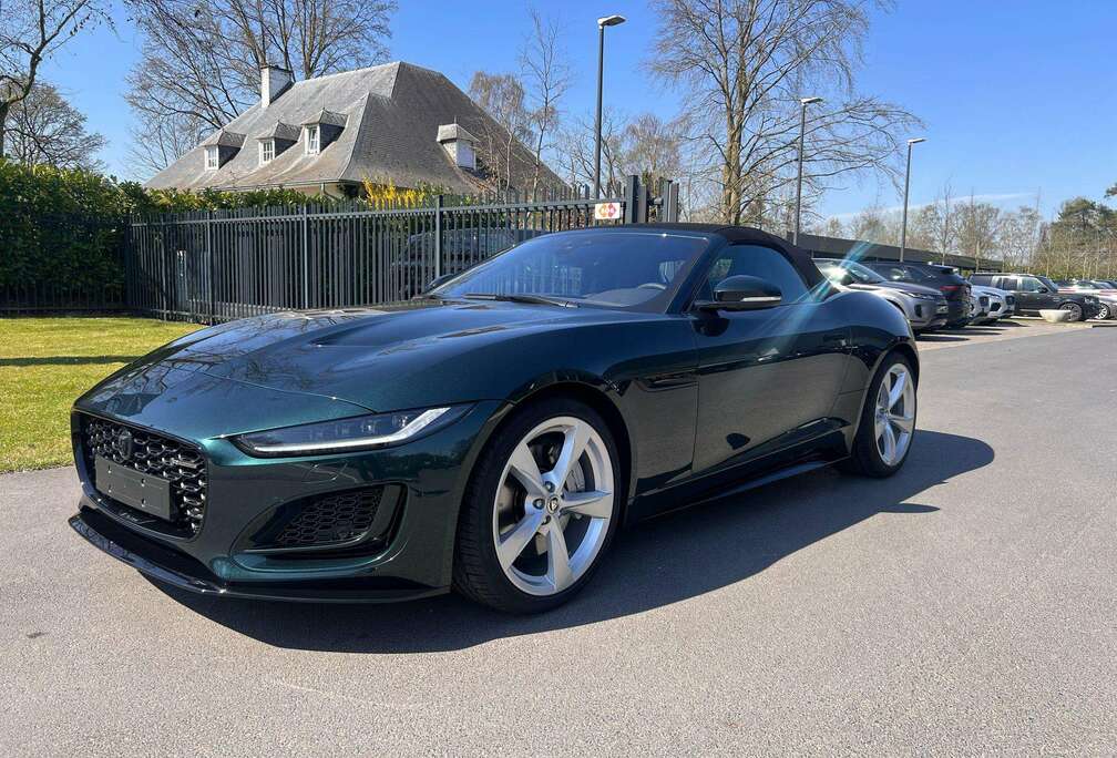 Jaguar P300 R-Dynamic RWD