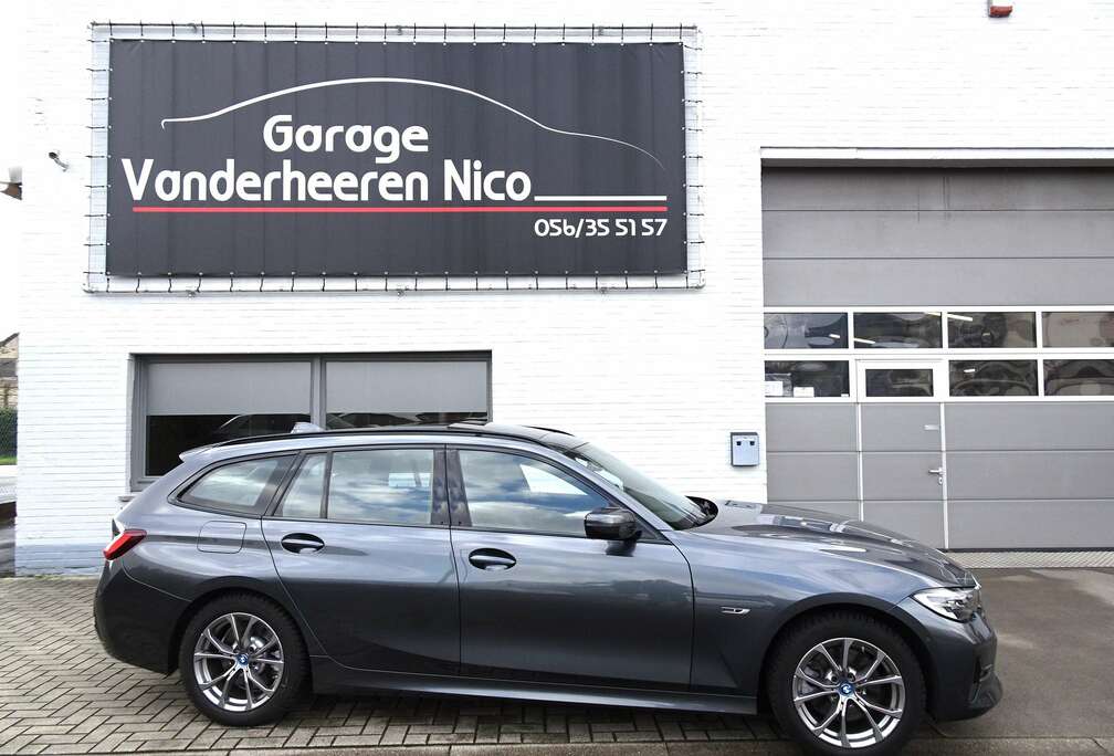 BMW eA PHEV PANODAK,CARPLAY,CAMERA,TREKHAAK,KEYLESS