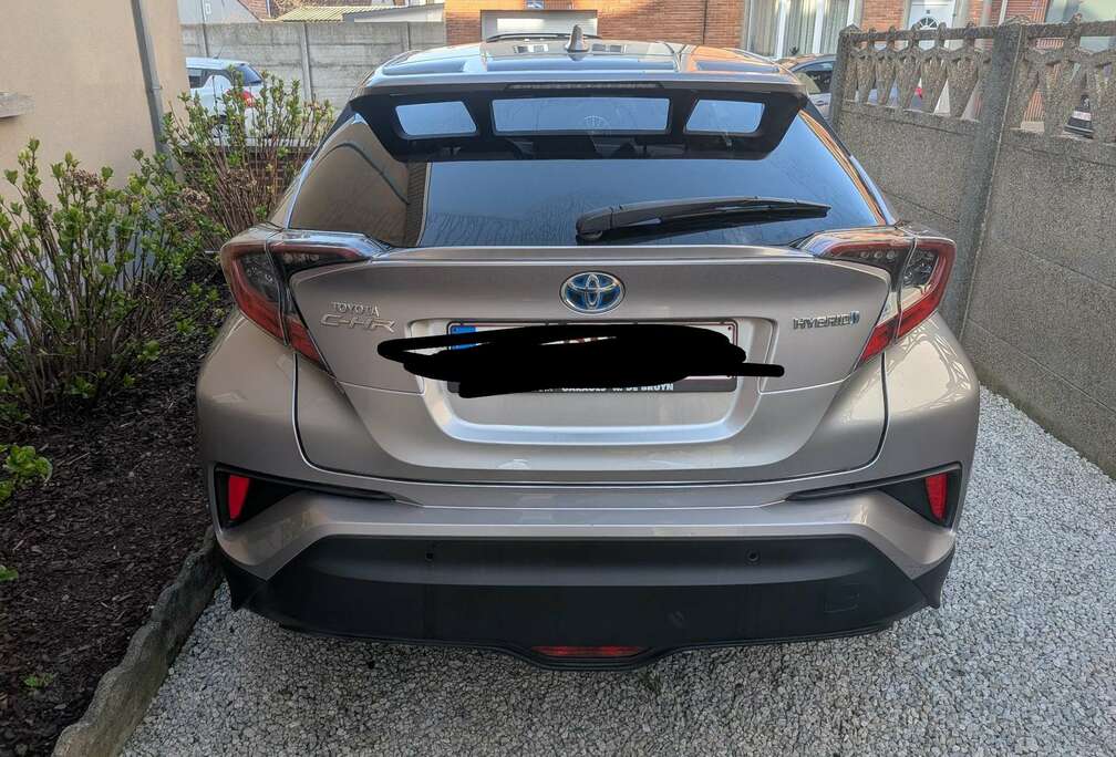 Toyota Hybrid 1.8i VVT-i C-Hic E-CVT