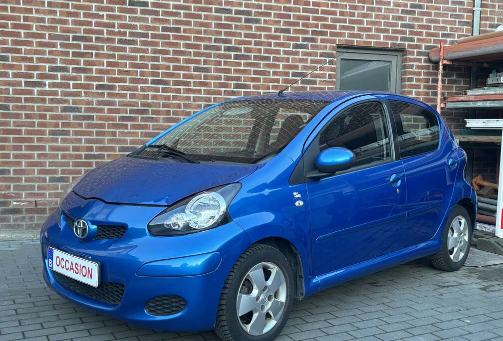 Toyota 1.0i - Prete à immatriculer - Airco - Capteurs -