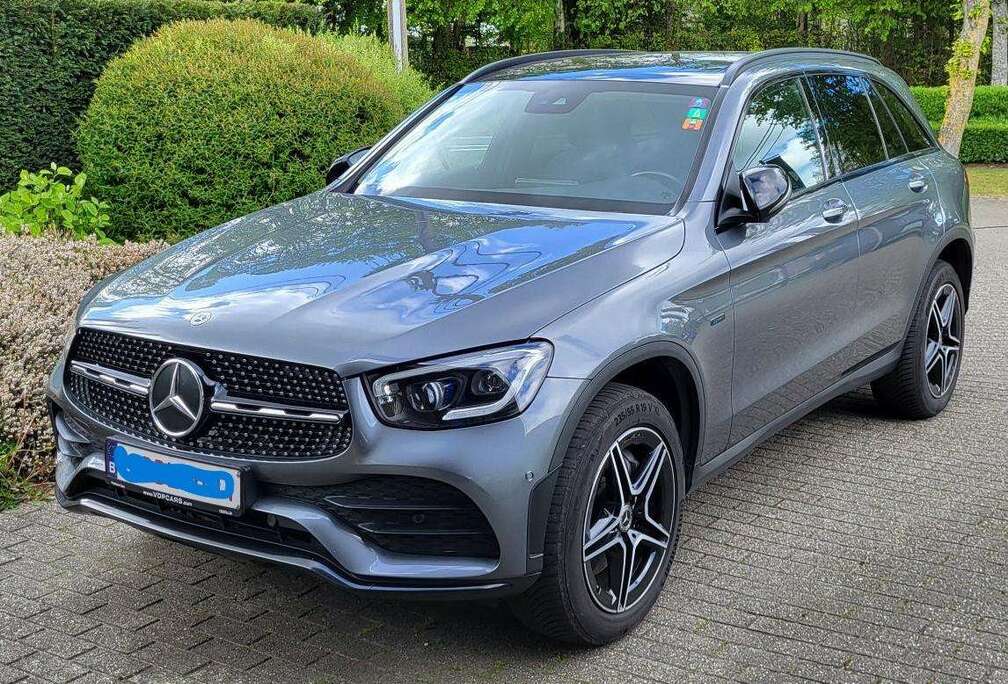 Mercedes-Benz GLC 300 de 4-Matic AMG Black Line