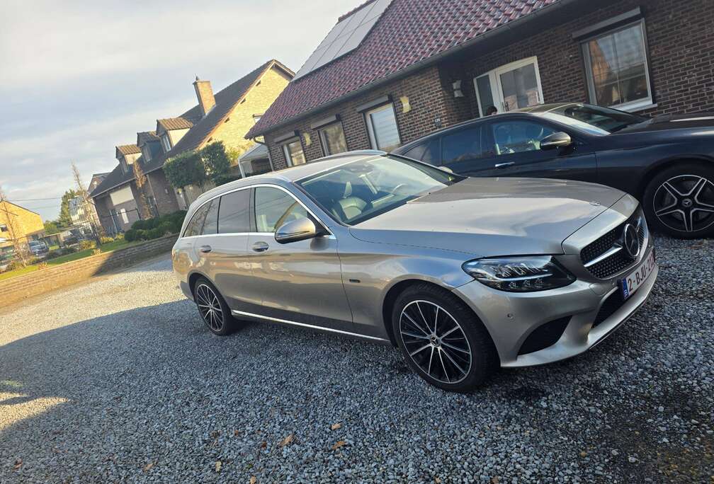 Mercedes-Benz de