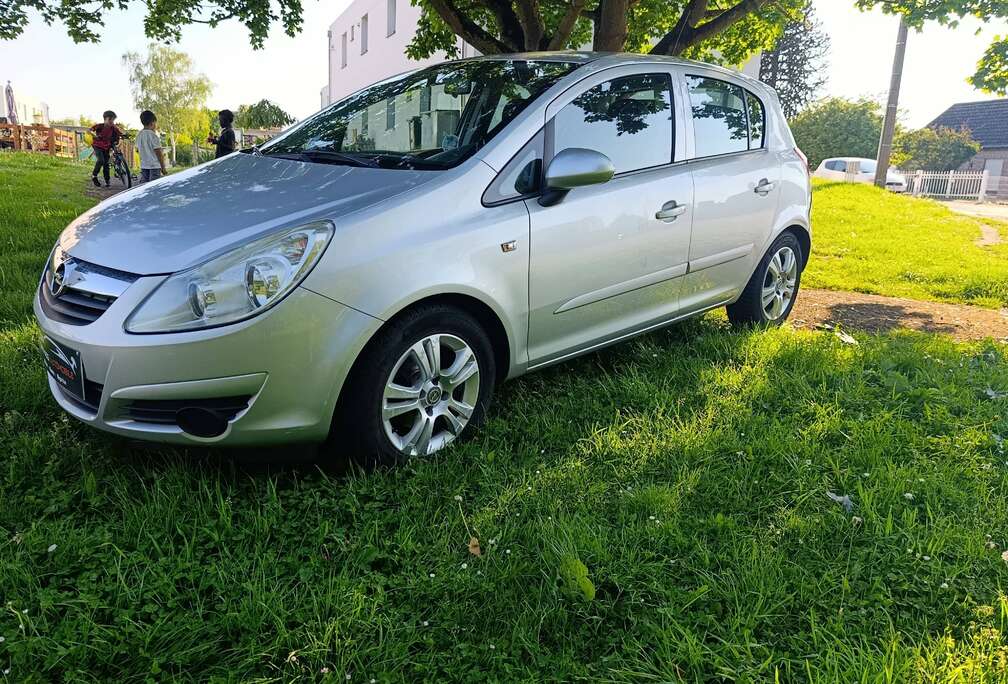 Opel 1.2i XE 16v Edition 2000