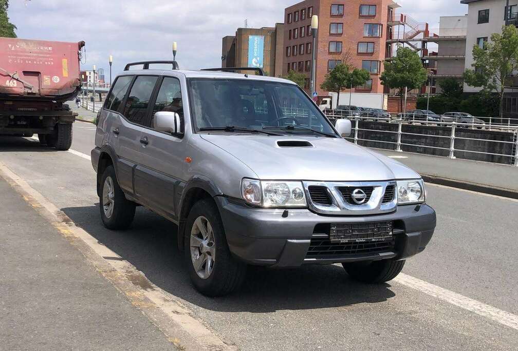 Nissan 7 places