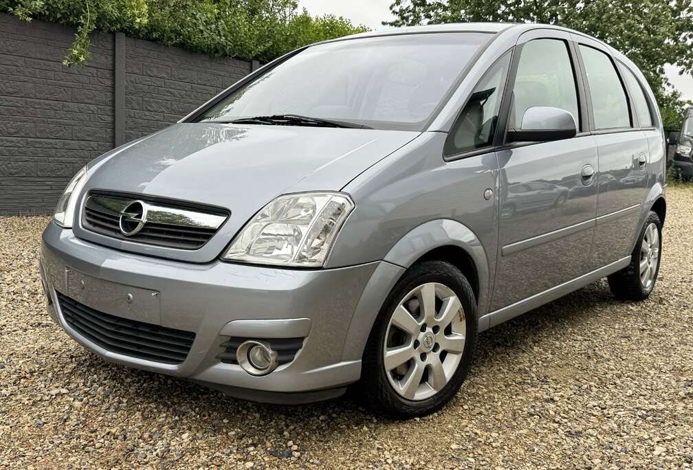Opel 1.7 CDTi Cosmo 1erproprietaire/Demi-cuir