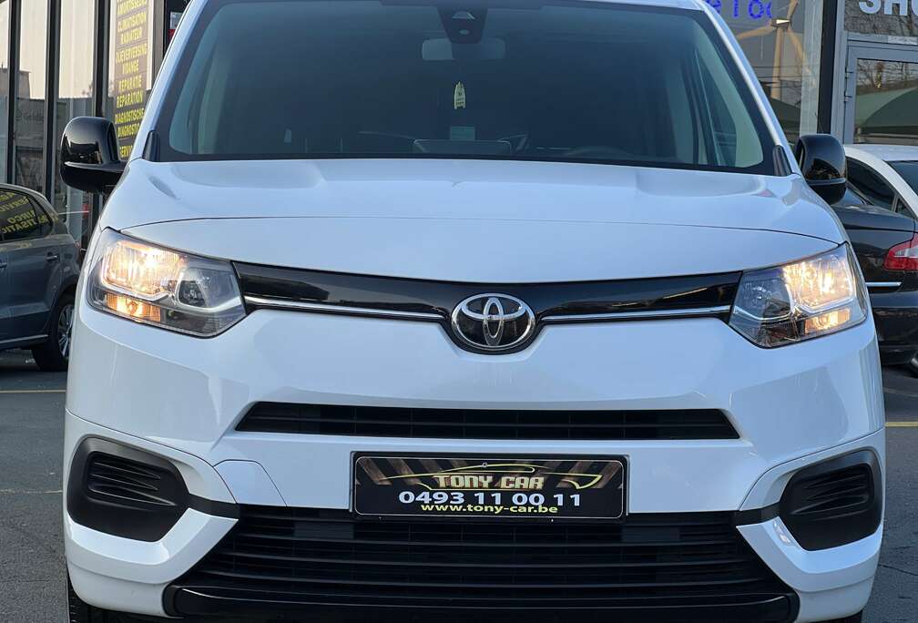 Toyota Proace City1 .2i Family5PL*NAVI*Android*USB*Bt