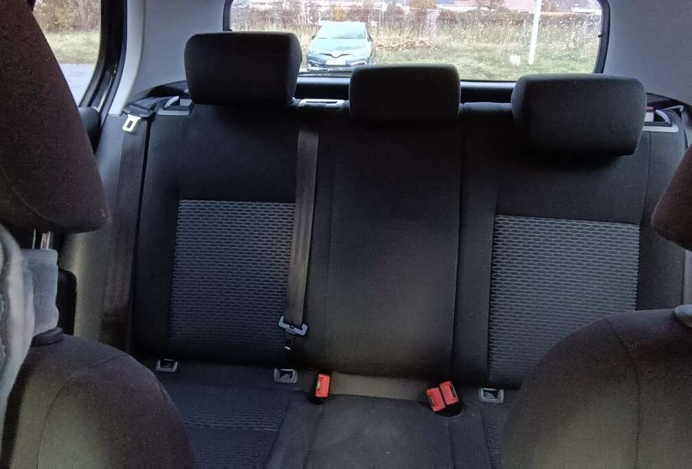 Volkswagen Golf 1.6 TDI DPF BlueMotion Technology MATCH