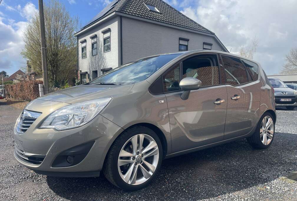 Opel 1.4 Benzine,Turbo Cosmo,Leder,Gps,Sensoren,Cruise