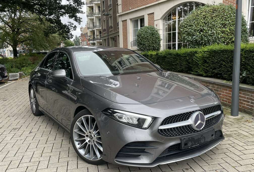 Mercedes-Benz AMG LINE