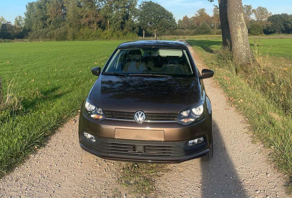 Volkswagen Polo 1.0i Trendline - BJ 2015 - 88.000 km