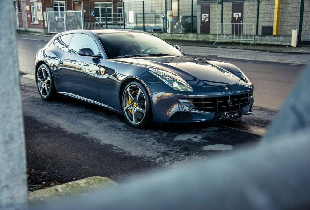 Ferrari ***FF / CERAMIC / UNIQUE COLOR : BLUE CANGIANTO***