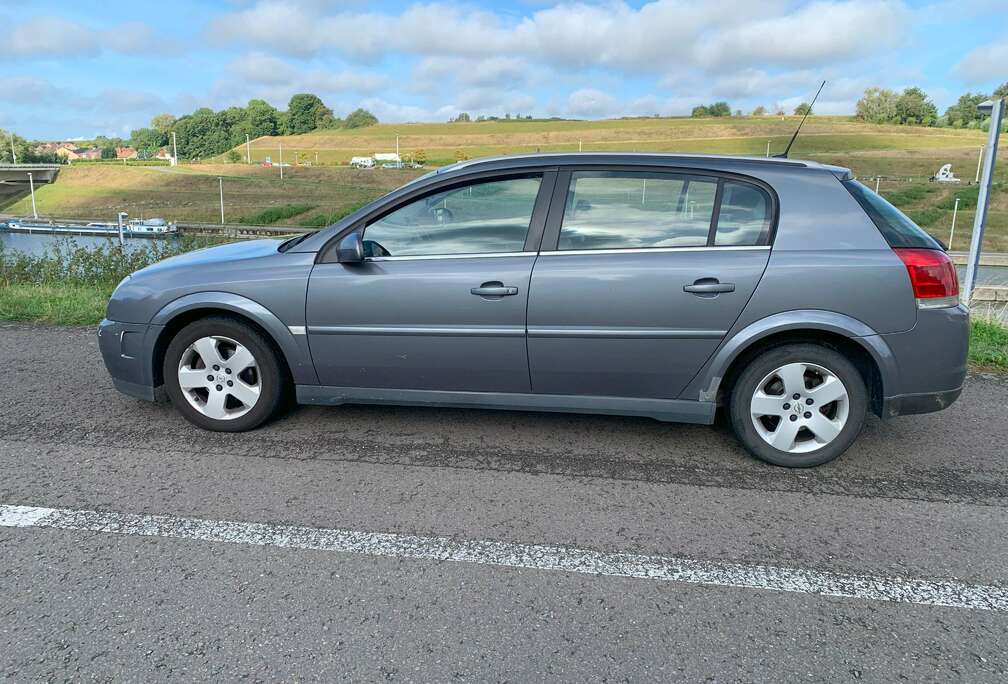 Opel Signum 1.9 DTH CDTi Elegance