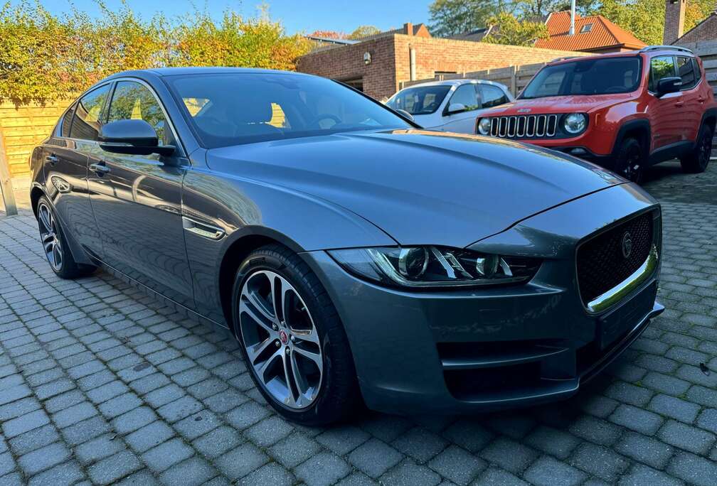 Jaguar . R-Sport  76000km orgin.  13500,- excl