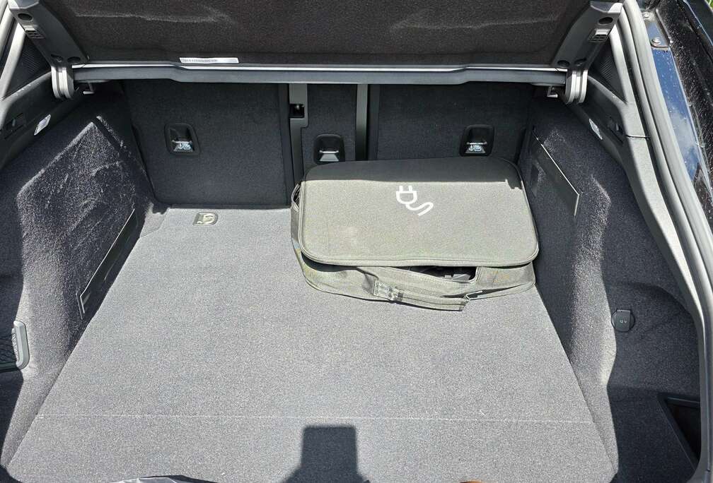 Porsche Taycan 79.2 kWh Taycan 4S