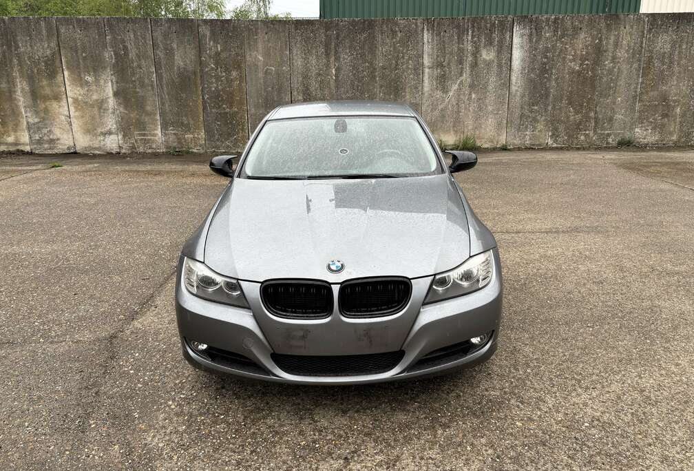 Bmw E90 1.6benzine 104000km