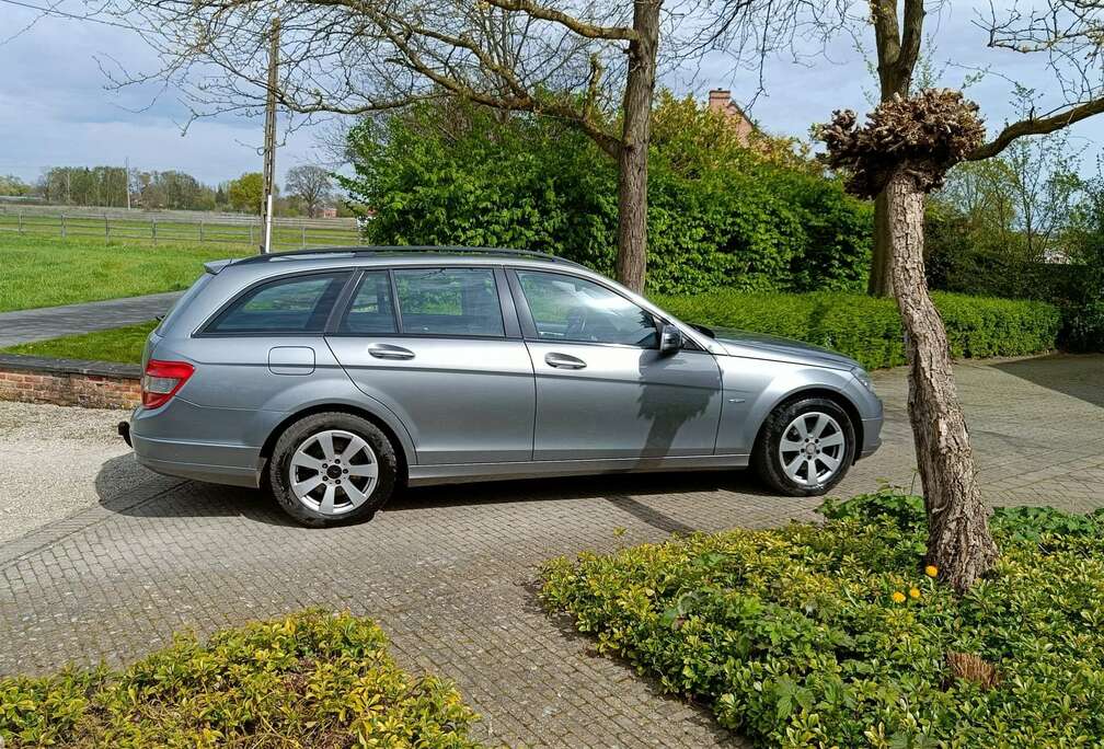 Mercedes-Benz C 220 CDI BlueEFFICIENCY