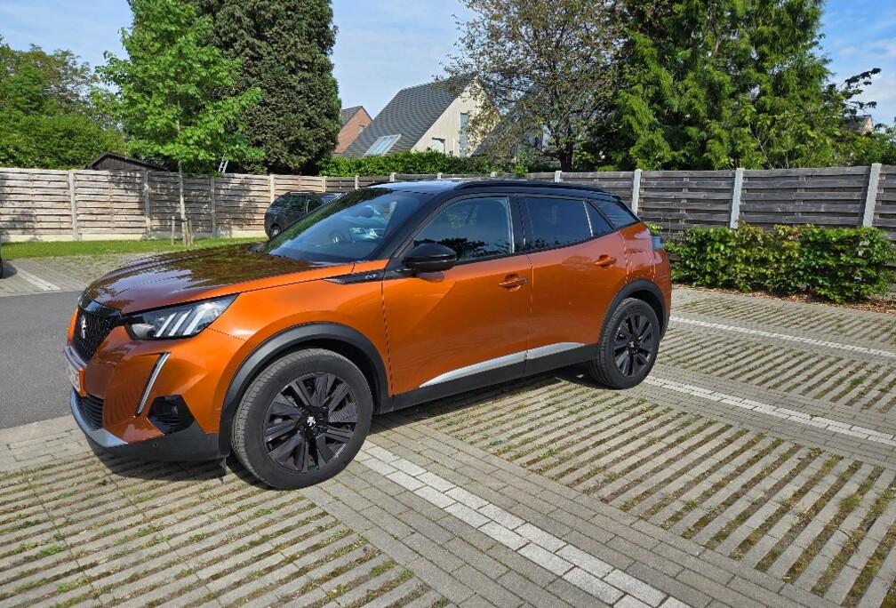 Peugeot 2008 EAT8 GT 